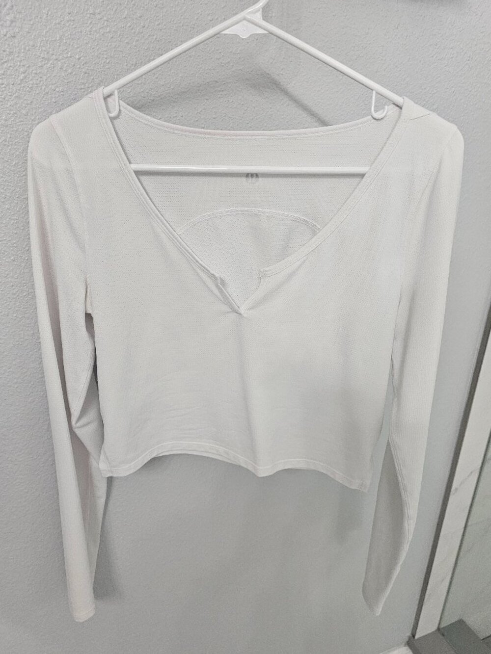 Lululemon Cropped Tee